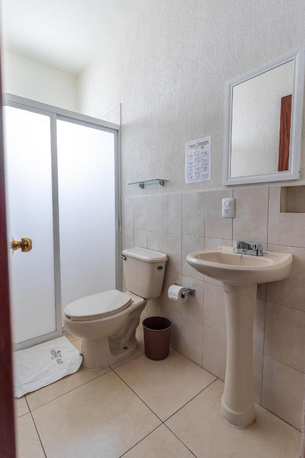 Hotel Casa Garatusa Yuriria ภายนอก รูปภาพ