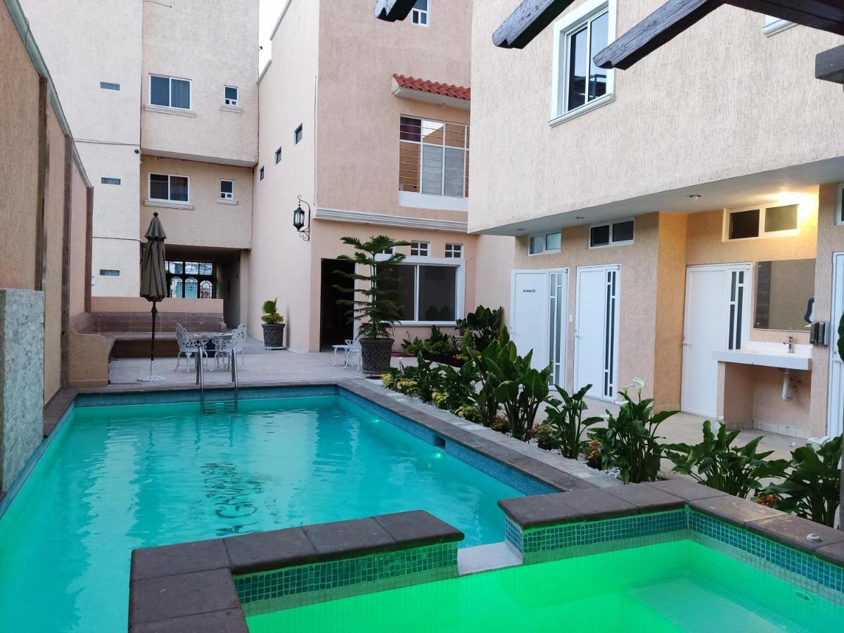 Hotel Casa Garatusa Yuriria ภายนอก รูปภาพ